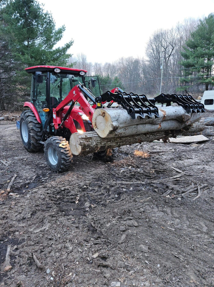 Compact Clam Grapple (CCG) from Stinger Attachments