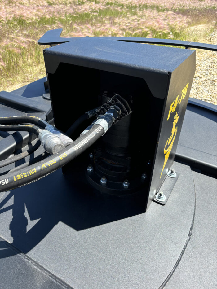 Twister F4 Brush Cutter (TF4) from Stinger Attachments