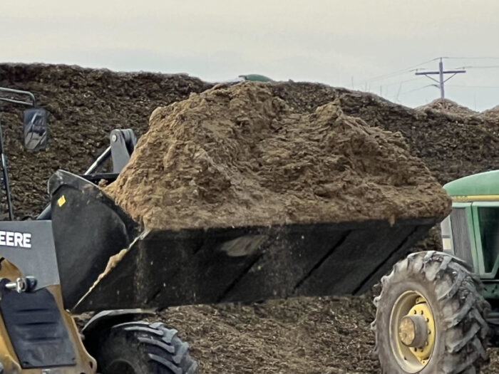 Tractor High Volume Material Bucket (MBHV-UT) - Image 14